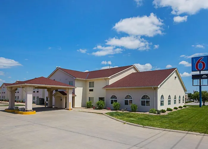 Motel 6 Omaha - Iat West