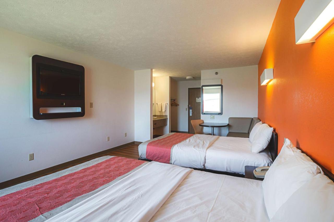 Hotel 6 - Iat West 2*